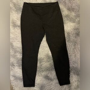 Women’s a new day Yoga pants. Size Medium.